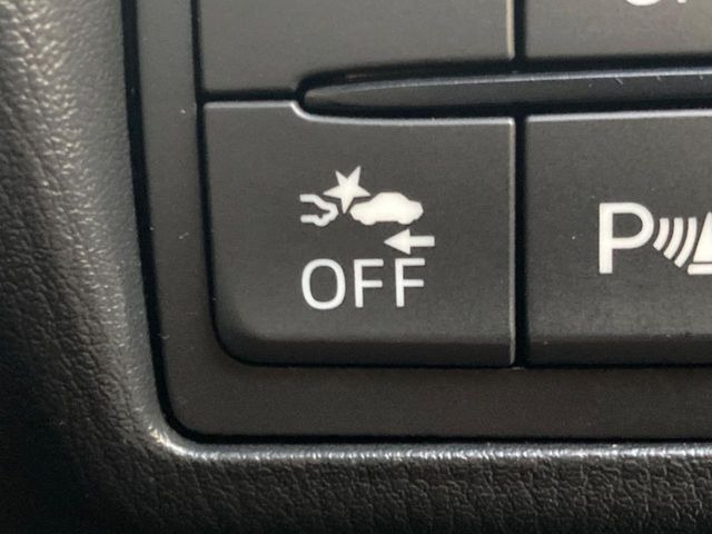 �y�X�}�[�g�V�e�B�u���[�L�T�|�[�g�z�ᑬ���s���ɑO���̎ԗ�����F�����A�Փ˂������Ȏ��͌x��ƃu���[�L�ŏՓˉ���Ɣ�Q�y�����A�V�X�g�B�����S�Ƀh���C�u�����y���݂��������܂��B