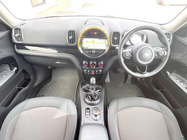 �A���ԃO���[�v���݌ɐ���2,000��!�S���̌n��X���烁�[�J�[�E�Ԏ��킸���Љ�o����̂ŁA���Ȃ��Ƀs�b�^���̂��Ԃ�������͂��ł���܂��͂��₢���킹��������