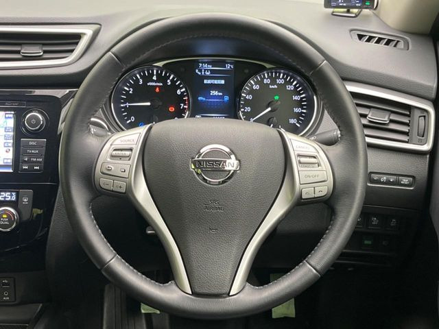 �y�����v�����X�e�A�����O�z�㎿�Ȋv���g�p���邱�ƂŁA��ɂ����������݂ƂĂ��^�]���₷���n���h���ł���