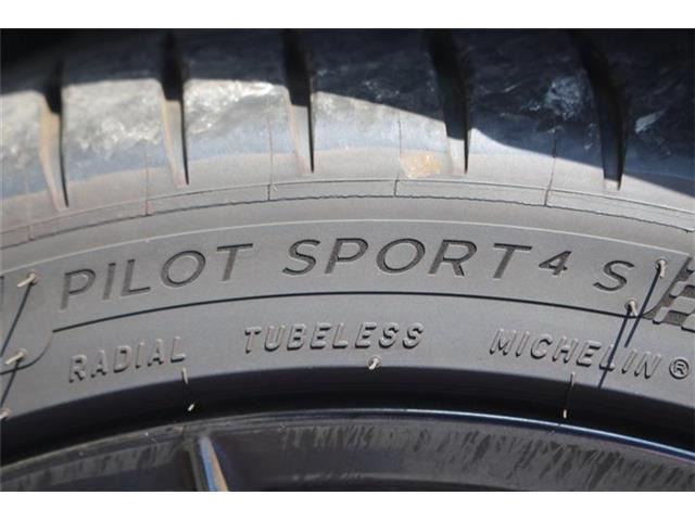 ���Ǝҗl�ւ̔̔��͂��f�肳���Ă��������܂��B �Ԍ������ԗ��̏ꍇ�́A�Ԍ����擾�������x�������z�ŕ\�����Ă���܂��B