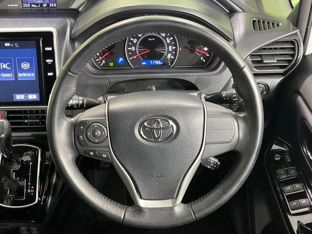 �y�����v�����X�e�A�����O�z�㎿�Ȋv���g�p���邱�ƂŁA��ɂ����������݂ƂĂ��^�]���₷���n���h���ł���