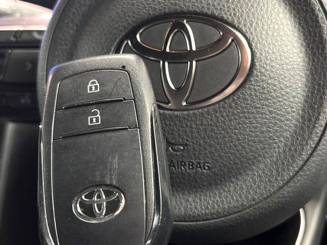 �y�X�}�[�g�L�[�z�J�o����|�P�b�g�ɓ��ꂽ�܂܂ł��h�A�̎{���E�������\�ȃX�}�[�g�L�[�𑕔��B�G���W���̃I���E�I�t�����J�M�����o���K�v����������Ƃ��Ă��֗��ł���