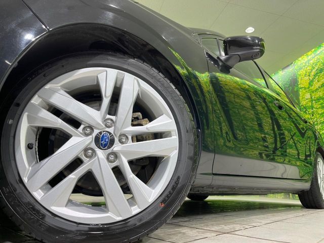 �y����17�C���`�A���~�z�C�[���z�O�ςɃ}�b�`���������A���~�z�C�[���𑕒����Ă���܂��B�e��ЊO�A���~�z�C�[����A�X�^�b�h���X�^�C�����戵�����Ă���܂��B���񂲑��k����������