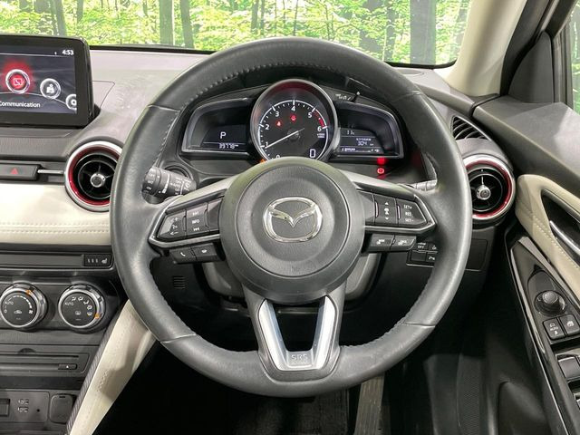 �y�����v�����X�e�A�����O�z�㎿�Ȋv���g�p���邱�ƂŁA��ɂ����������݂ƂĂ��^�]���₷���n���h���ł���