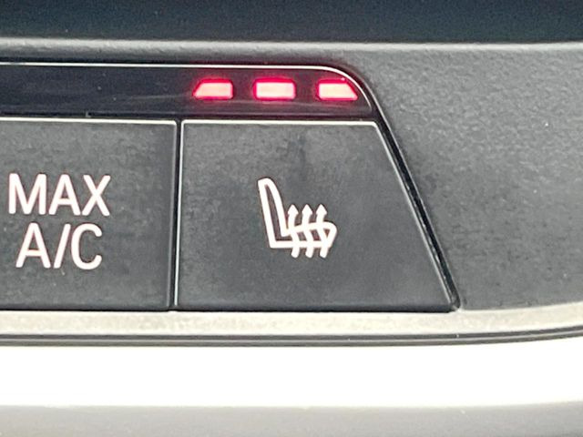 ���S�ȃV�[�g�q�[�^�[:���������ӂ�郌�U�[�V�[�g�ɁA�O�ȁE��ȂɃV�[�g�q�[�^�[�𓋍ڂ��Ă���܂��B