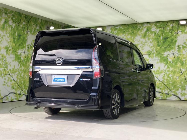 セレナ1.2 e-POWER ハイウェイスターV