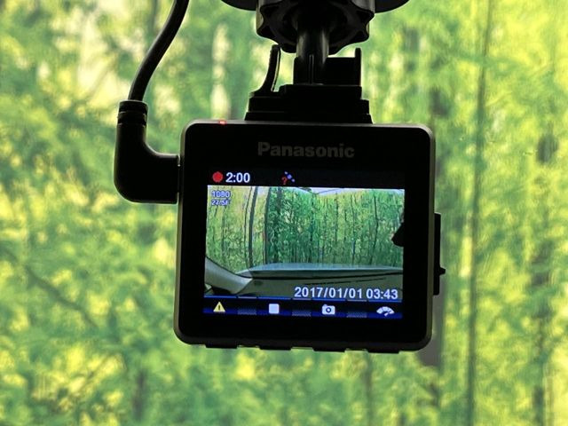 �y�h���C�u���R�[�_�[�z�h���C�u���R�[�_�[����!���s���͂������A������^�]�⎖�̂ɑ��������ہA�f���ŋL�^���A����̃��X�N�ɔ����܂��B���L�^�pSD�J�[�h�͂��q�l�����g�ł��������������K�v������܂��B