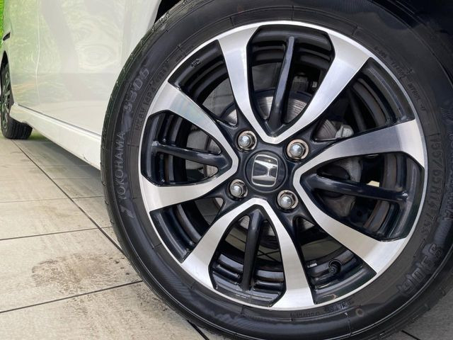 �y����14�C���`�A���~�z�C�[���z�O�ςɃ}�b�`���������A���~�z�C�[���𑕒����Ă���܂��B�e��ЊO�A���~�z�C�[����A�X�^�b�h���X�^�C�����戵�����Ă���܂��B���񂲑��k����������