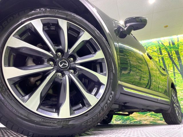 �y����18�C���`�A���~�z�C�[���z�O�ςɃ}�b�`���������A���~�z�C�[���𑕒����Ă���܂��B�e��ЊO�A���~�z�C�[����A�X�^�b�h���X�^�C�����戵�����Ă���܂��B���񂲑��k����������