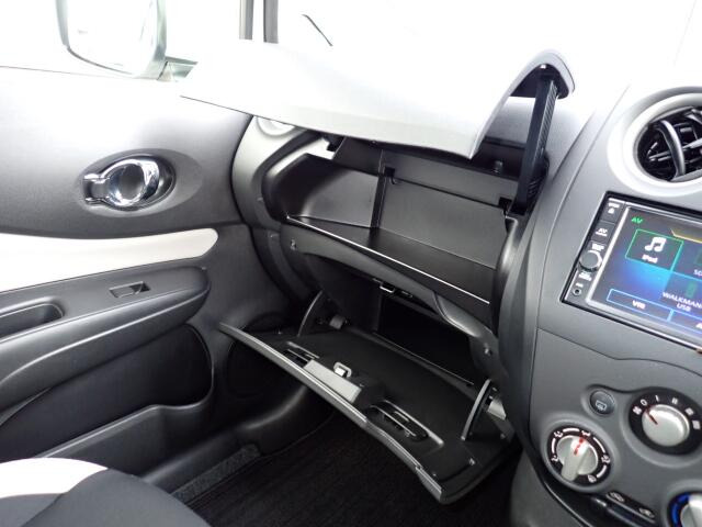 ���[�����Ղ�O���[�u�{�b�N�X�B