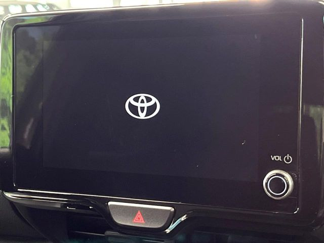 �y8�C���` �f�B�X�v���C�I�[�f�B�I�z���ʂ̃f�B�X�v���C��AppleCarPlay��AndroidAuto�����p�\�B�傫�ȉ�ʂŃX�}�z�i�r�A�v���������p���������܂���