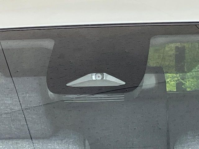 �y�g���^�Z�[�t�e�B�Z���X�z���s���ɑO���̎ԗ�����F�����A�Փ˂������Ȏ��͌x��ƃu���[�L�ŏՓˉ���Ɣ�Q�y�����A�V�X�g�B�����S�Ƀh���C�u�����y���݂��������܂��B