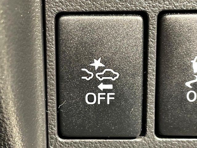 �y�X�}�[�g�A�V�X�g�z���s���ɑO���̎ԗ�����F�����A�Փ˂������Ȏ��͌x��ƃu���[�L�ŏՓˉ���Ɣ�Q�y�����A�V�X�g�B�����S�Ƀh���C�u�����y���݂��������܂��B