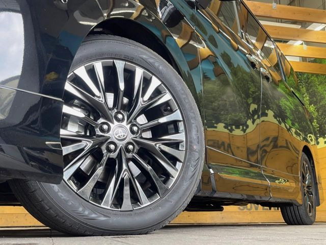 �y����19�C���`�A���~�z�C�[���z�O�ςɃ}�b�`���������A���~�z�C�[���𑕒����Ă���܂��B�e��ЊO�A���~�z�C�[����A�X�^�b�h���X�^�C�����戵�����Ă���܂��B���񂲑��k����������