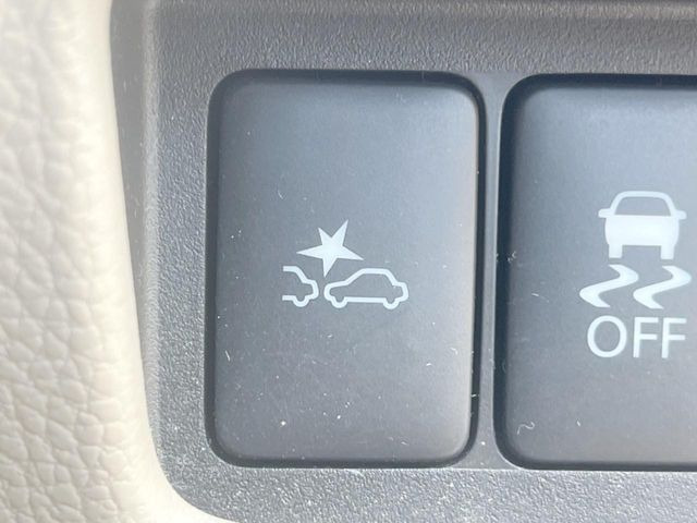 �y�O�He-Assist�z���s���ɑO���̎ԗ�����F�����A�Փ˂������Ȏ��͌x��ƃu���[�L�ŏՓˉ���Ɣ�Q�y�����A�V�X�g�B�����S�Ƀh���C�u�����y���݂��������܂��B