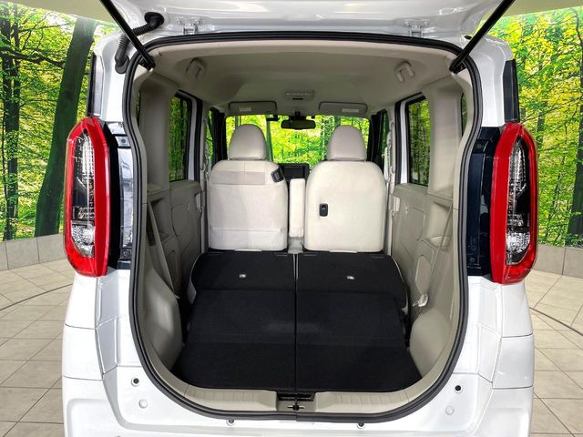 ���i�̂���������ʋ΁A���}���ɏ\���ȉ׎��X�y�[�X���m�ۂ��Ă���܂��B�Z�J���h�V�[�g��|���ƁA�傫�ȉו��̐ύڂ��\�ł���