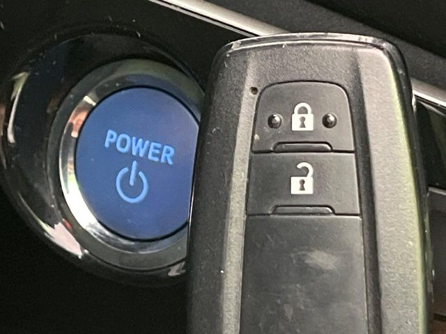 �y�X�}�[�g�L�[�z�J�o����|�P�b�g�ɓ��ꂽ�܂܂ł��h�A�̎{���E�������\�ȃX�}�[�g�L�[�𑕔��B�G���W���̃I���E�I�t�����J�M�����o���K�v����������Ƃ��Ă��֗��ł���