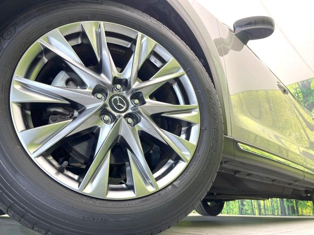 �y����19�C���`�A���~�z�C�[���z�O�ςɃ}�b�`���������A���~�z�C�[���𑕒����Ă���܂��B�e��ЊO�A���~�z�C�[����A�X�^�b�h���X�^�C�����戵�����Ă���܂��B���񂲑��k����������