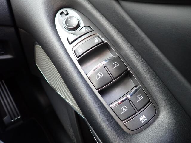 �d���i�[���h�A�~���[�E�p���[�E�B���h�E�������Ă��܂��B