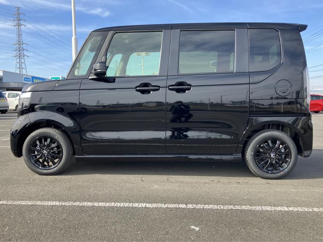 N-BOXカスタムブラック スタイル