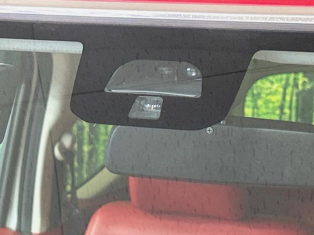 �y�V�e�B�u���[�L�A�N�e�B�u�V�X�e���z�ᑬ���s���ɑO���̎ԗ�����F�����A�Փ˂������Ȏ��͌x��ƃu���[�L�ŏՓˉ���Ɣ�Q�y�����A�V�X�g�B�����S�Ƀh���C�u�����y���݂��������܂��B