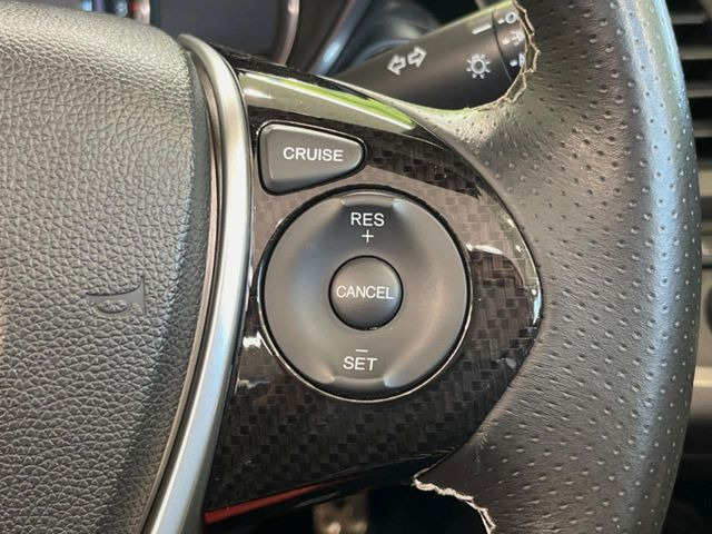 �y�N���[�Y�R���g���[���z�������H�����N���N���s�B�A�N�Z���𗣂��Ă���葬�x�ő��s���ł��A�������^�]���̕��S���y��!�����E�������ȒP�ȃX�C�b�`����Œ����ł��܂��B