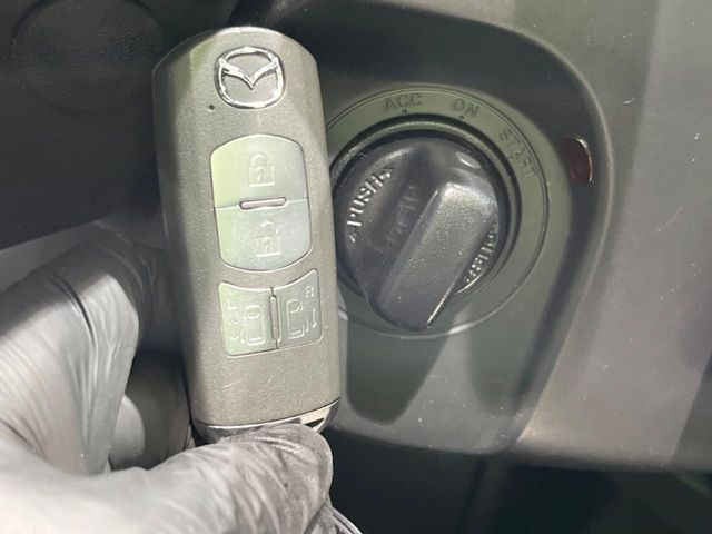 �y�A�h�o���X�g�L�[�z�J�o����|�P�b�g�ɓ��ꂽ�܂܂ł��h�A�̎{���E�������\�ȃX�}�[�g�L�[�𑕔��B�G���W���̃I���E�I�t�����J�M�����o���K�v����������Ƃ��Ă��֗��ł���