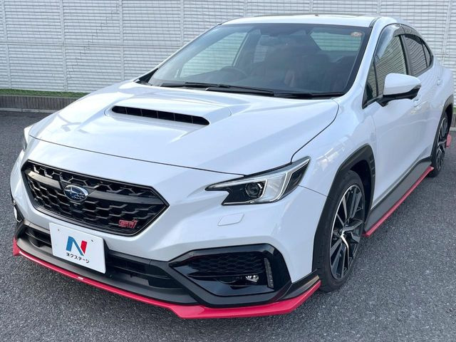 �ySTI�X�^�C���p�b�P�[�W�z�t�����g�E�T�C�h�E���A��STI�̃G�A���œ���B�O�ς̃X�|�[�e�B�[�����ۗ������Ă���邾���łȂ��A�������s���̋�̓o�����X���œK�����Ă���܂��B