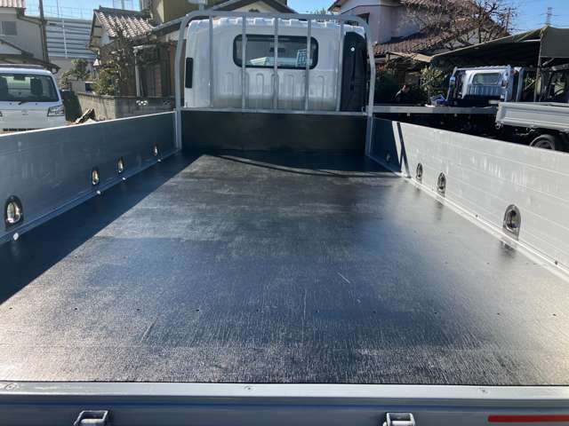 �ב����4350mm&times;2070mm&times;380mm!�O���d�グ�ς݂łƂĂ��L���C�ł�!�[�q1�x�A���Ԃ����m�F������!