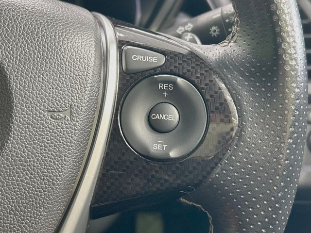 �y�N���[�Y�R���g���[���z�������H�����N���N���s�B�A�N�Z���𗣂��Ă���葬�x�ő��s���ł��A�������^�]���̕��S���y��!�����E�������ȒP�ȃX�C�b�`����Œ����ł��܂��B