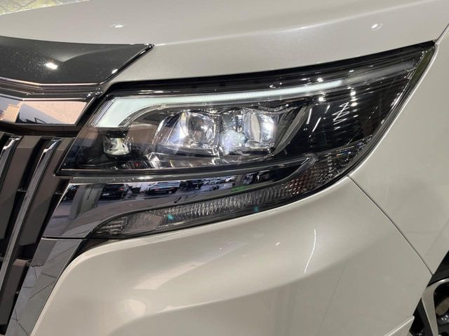 �yLED�w�b�h���C�g�z���V����ԑ��s�����ǍD�Ȏ��E���m�ۂ����S���ĉ^�]�ł��鍂�P�xLED�w�b�h���C�g�𑕔�!�_�����x�������A����d�͂��}�����Ă��܂��B