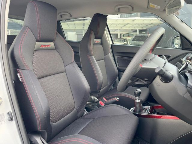 �y��p�X�|�[�c�V�[�g�z�z�[���h���ɗD��A�J�[�u���̑̂������}�����Ă���܂��B�܂��A�̂Ƀt�B�b�g���邩�獘��w�������ɂ����A�����O�h���C�u�⍂�����s�ł����K�ɂ��߂������������܂���