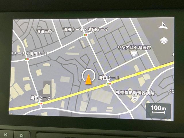 �������i�r:��̊��̂���i�r�́A����������ԓ������o���Ă���܂��BBluetooth�Đ��ȂǃI�[�f�B�I�@�\���[�����Ă���܂��̂ŁA�^�]�����y���߂܂���