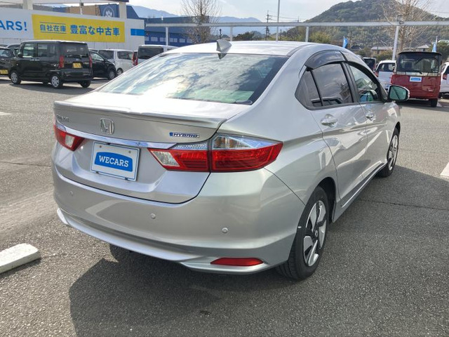 グレイス1.5 ハイブリッド DX