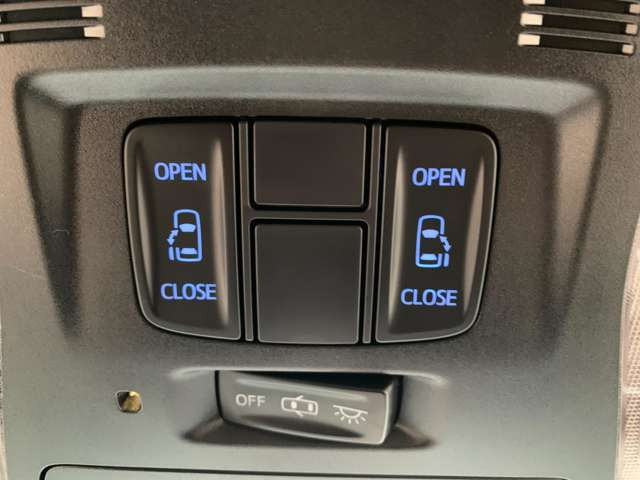 �l�C�̗����d���X���C�h�h�A�t��!�����̕���ו��Ŏ肪�ǂ����Ă����Ԃł������X���C�h�h�A�������J�Ń��N�`���ł�!!