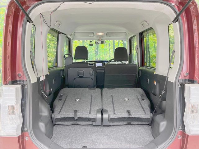 普段のお買い物や通勤、送迎等に十分な荷室スペースを確保しております。セカンドシートを倒すと、大きな荷物の積載も可能です♪