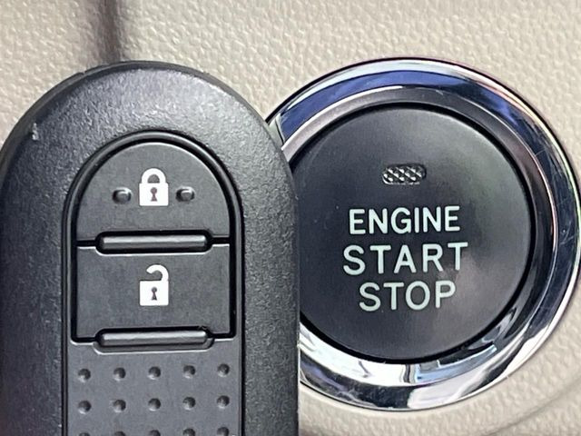 �y�A�N�Z�X�L�[&�v�b�V���X�^�[�g�z�J�o����|�P�b�g�ɓ��ꂽ�܂܂ł��h�A�̎{���E�������\�ȃX�}�[�g�L�[�𑕔��B�G���W���̃I���E�I�t�����J�M�����o���K�v�������A�{�^�����v�b�V�����邾����OK��