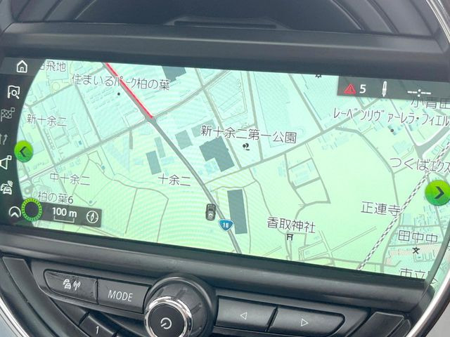 ��MINI�����i�r:��̊��̂���i�r�́A����������ԓ������o���Ă���܂��BBluetooth�Đ��ȂǃI�[�f�B�I�@�\���[�����Ă���܂��̂ŁA�^�]�����y���߂܂���