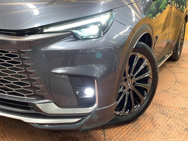 �yLED�w�b�h���C�g�z���V����ԑ��s�����ǍD�Ȏ��E���m�ۂ����S���ĉ^�]�ł��鍂�P�xLED�w�b�h���C�g�𑕔�!�_�����x�������A����d�͂��}�����Ă��܂��B