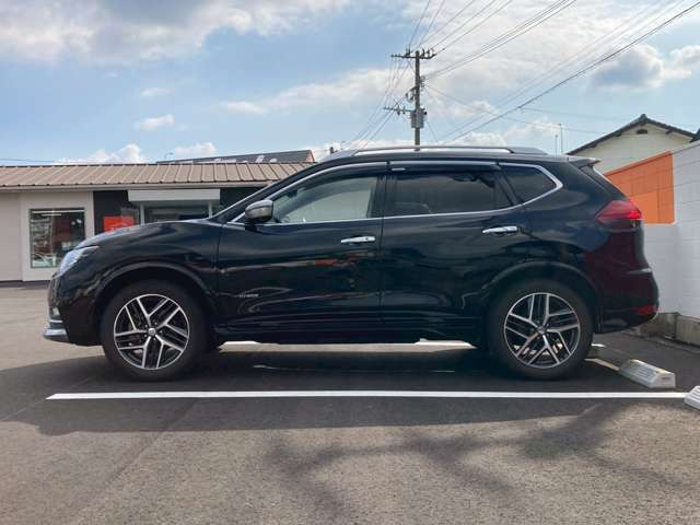 �C�ɂȂ鈤�Ԃ̍�����z�ł����A���Ђō��肵�Ďv�������Ⴉ�����A�A�A�Ƃ�����������������͂�!����ZAZACARS�ł̉��承�i�Ɣ�ׂĂ݂ĉ�����!�܂��͍��肾���ł��A�Ƃ������q�l�����񂨑҂����Ă���܂�!