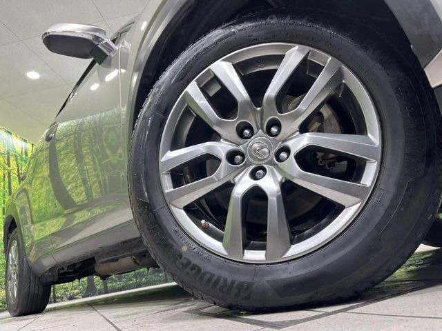 �y����18�C���`�A���~�z�C�[���z�O�ςɃ}�b�`���������A���~�z�C�[���𑕒����Ă���܂��B�e��ЊO�A���~�z�C�[����A�X�^�b�h���X�^�C�����戵�����Ă���܂��B���񂲑��k����������