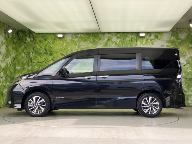 セレナ1.2 e-POWER ハイウェイスターV