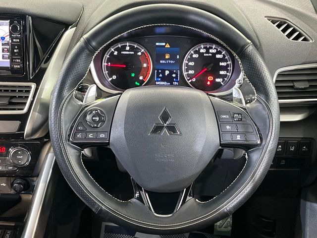 �y�����v�����X�e�A�����O�z�㎿�Ȋv���g�p���邱�ƂŁA��ɂ����������݂ƂĂ��^�]���₷���n���h���ł���