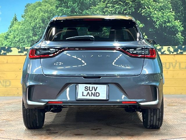 安心の最長10年・走行無制限保証(有償)をご用意。保証内容も充実はもちろん、無料点検&オイル交換や、年中無休の全国・24時間ロードサービスも付帯されておりますのでご安心下さい。