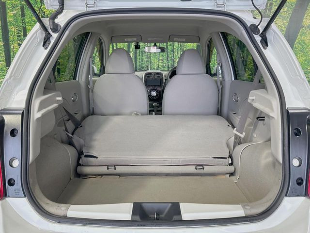 ���i�̂���������ʋ΁A���}���ɏ\���ȉ׎��X�y�[�X���m�ۂ��Ă���܂��B�Z�J���h�V�[�g��|���ƁA�傫�ȉו��̐ύڂ��\�ł���