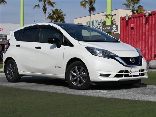 ノート1.2 e-POWER X ブラックアロー