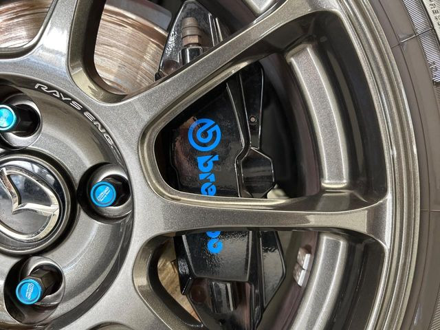 �y�u�����{���L�����p�[�z�n�C�p���[�ԗ��ɂ͋��͂ȃu���[�L���K�{!���E�̃X�[�p�[�J�[�ɂ��̗p�����C�^���A�̍������[�J�[�u�u�����{�v�𑕒�!�F�N�₩�ȃL�����p�[���X�|�[�e�B�Ȉ�ۂ��������Ă܂���