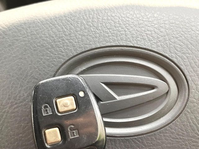 �y�L�[���X�z�������ꂽ�ꏊ����ł��{�^����Ńh�A�̊J���E�{�����ł���̂łƂ��Ă��֗�!�h�A�̌�������ɏ������邱�Ƃ�����܂���