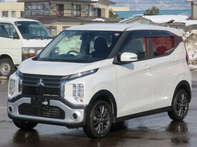 eKクロスM 4WD