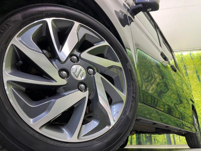 �y����15�C���`�A���~�z�C�[���z�O�ςɃ}�b�`���������A���~�z�C�[���𑕒����Ă���܂��B�e��ЊO�A���~�z�C�[����A�X�^�b�h���X�^�C�����戵�����Ă���܂��B���񂲑��k����������